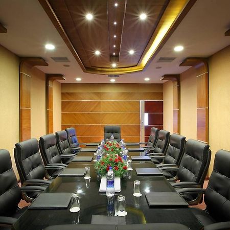 Hotel Port Palace Ковалам Екстер'єр фото